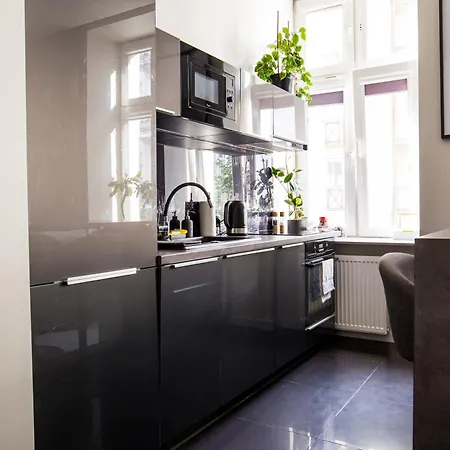 Lodzki Kwadrat - 2 Lazienki, Prywatny Parking, Self Check-in *