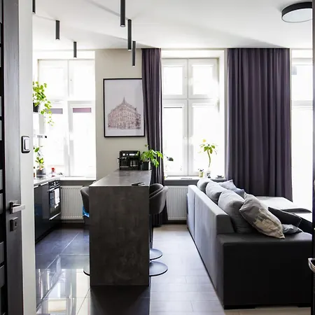 Lodzki Kwadrat - 2 Lazienki, Prywatny Parking, Self Check-in Apartman