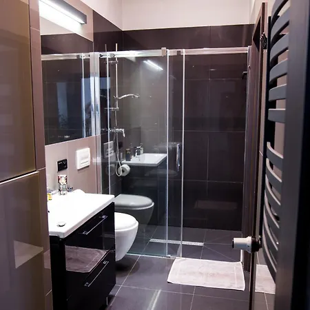 Lodzki Kwadrat - 2 Lazienki, Prywatny Parking, Self Check-in *