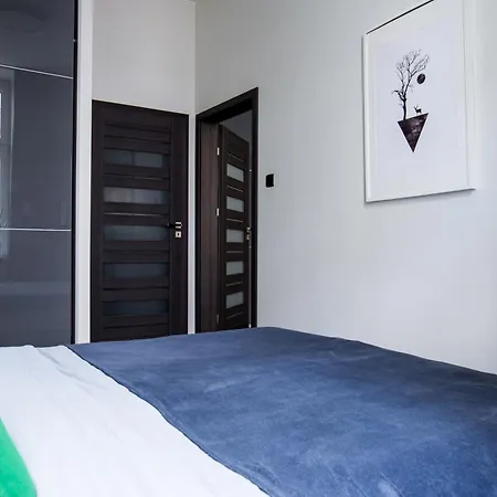 Lodzki Kwadrat - 2 Lazienki, Prywatny Parking, Self Check-in