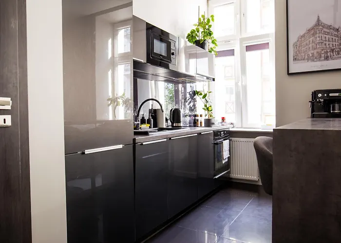 Lodzki Kwadrat - 2 Lazienki, Prywatny Parking, Self Check-in *