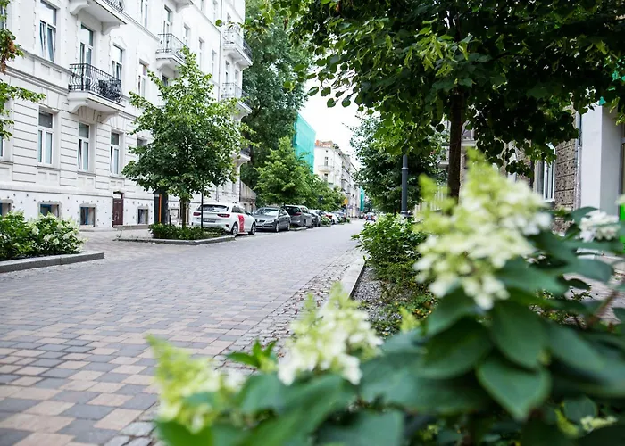 Apartman Lodzki Kwadrat - 2 Lazienki, Prywatny Parking, Self Check-in Łódź