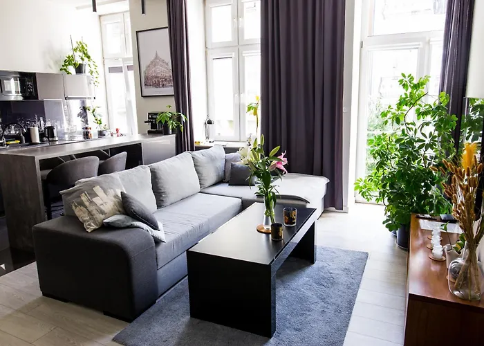 Lodzki Kwadrat - 2 Lazienki, Prywatny Parking, Self Check-in *