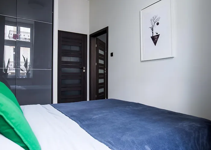 Lodzki Kwadrat - 2 Lazienki, Prywatny Parking, Self Check-in